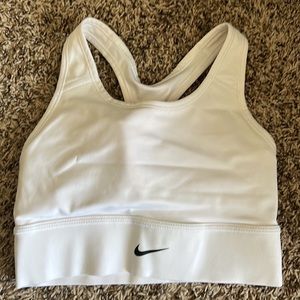 NIKE SPORTS BRA NEW SIZE S